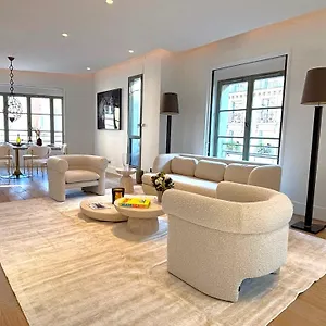 https://lappartement-matignon.fr-paris.fr