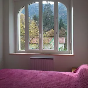 https://t2-250m-du-centre-ville-ax-les-thermes.midi-pyreneeshotels.com